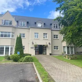 Spacious 2 bedroom apartment in Killarney - Image 3