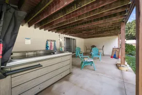 Blair's Jungle House w Hot Tub Game Room - Image 4
