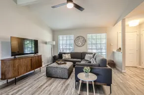 Cozy 2 Bedroom in Round Rock - Image 3