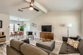 Cozy 2 Bedroom in Round Rock - Image 2