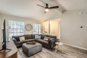 Cozy 2 Bedroom in Round Rock - Image 5