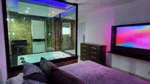 Entire space in the center/Jacuzzi/4 people - Image 5