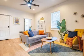 The Mid-Century Soulard Stay - Image 5