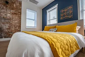 The Mid-Century Soulard Stay - Image 4