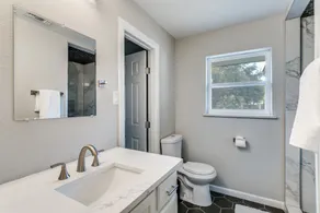 North Dallas Hockaday Home - Image 5