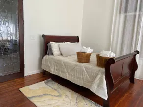 Château Uptown by Immanuel Private 2 BR. - Image 2
