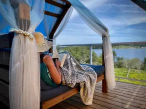 Whitecaps Cabana for Couples - Image 2