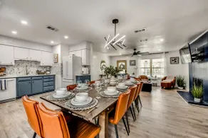 Afar Modern Vacation Home - Image 3