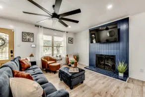 Afar Modern Vacation Home - Image 2