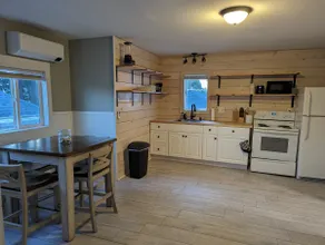 Modern spacious 1br in downtown Biddeford - Image 5