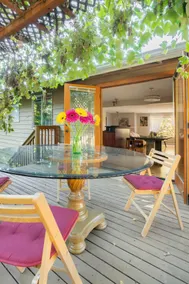 Warm and Welcoming Finhill Home with a Hot Sauna - Image 2