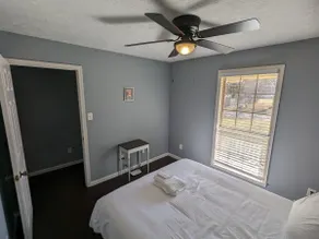N. Jackson 3BR Oasis-Walk to Stores & Food - Image 2