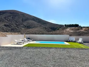 Villa in the mountains with pool in Fuerteventura - Image 4