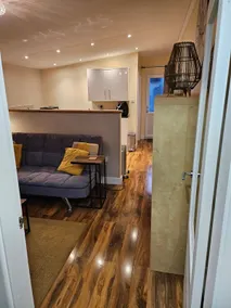 Cosy, spacious 1 bed annexe with own front door - Image 2