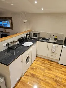 Cosy, spacious 1 bed annexe with own front door - Image 4