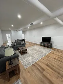 Modern Spacious Uptown Loft Apt in the ANF - Image 2
