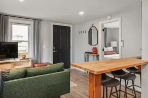 Charming retreat in Kittery - Image 5