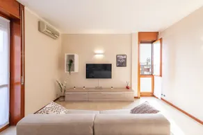(Free Parking) Elegant 100sqm Apartment - Image 2