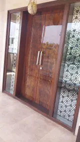 Luxurious Family Living Home - Image 3