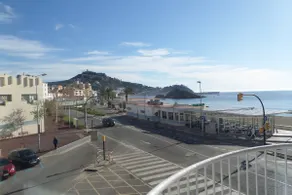 GREAT APARTMENT IN SEA FRONT. BEST POSSIBLE LOCATION IN TOWN. - Image 2
