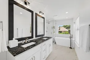 Beautiful Gated Home - Pool, Entertainment Area, Large Lot! - Image 5