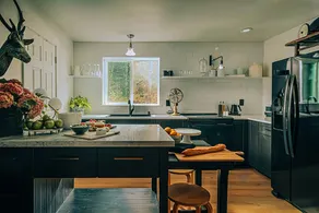 Fully Renovated Luxury Brighton Cabin w/ Hot Tub - Image 4