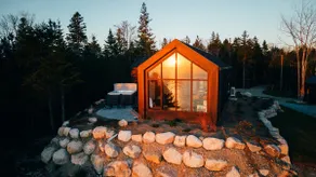 Peaceful 2-Bedroom Coastal Cottage with Hot Tub - Image 5