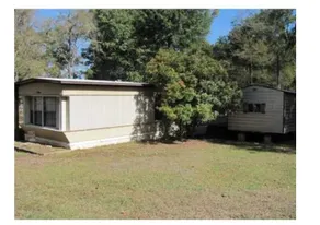 Camp house on the lake - Image 2
