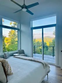 The GoldFinch | Spacious-Modern - UCSTR Lic 033524 - Image 2