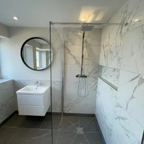 Modern Farm Cottage - Image 5