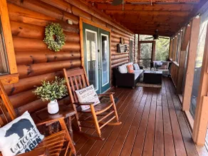 Cozy Bear Cabin - Image 3