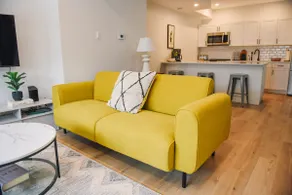 Gorgeous & Unique 5 Bed & 2.5 Bath New Townhouse - Image 4