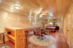 LOG CABIN 7BR 4BA LAKEFRONT 100 \"SALLE DE THEATRE BAIGNOIRE PISCINE TABLE POMME DE FEU PACK POKER - Image 3