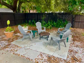*Downtown home 10min. drive to beach; walk DT* - Image 5