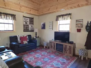 Bearadise Bungalow - Image 4