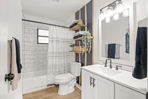 4 Bedrooms | 3 King Beds| Ping-pong| near downtown - Image 5