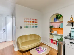 ”The Pantone Penthouse” - 1B/1B - Image 5
