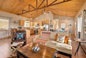 San Marcos Farmhouse - with vineyard trail - Image 3