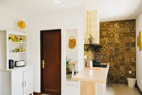 Sunflower house - Image 5