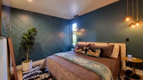 Luxurious Station House Suite A - Image 4