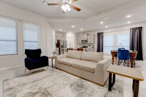 Luxurious 4-Bedroom House Temple - Image 2