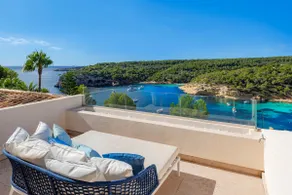 Luxury Villa with panoramic sea views - Image 2