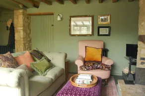 Little Cottage Shipton - Image 3
