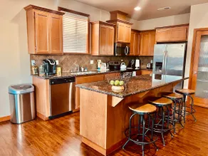 Cozy Family Retreat Home! W/Game Room dog friendly - Image 2