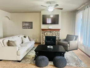 Cozy Family Retreat Home! W/Game Room dog friendly - Image 4