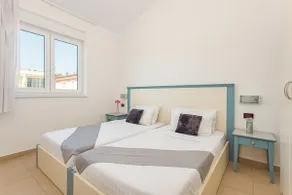 Comfortable sea view apartment with 2 bathrooms - Image 3