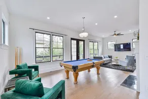 Modern rooftop home in Midtown - Image 3