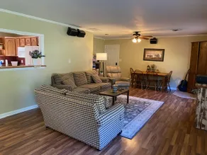 Charming Home in a Neighborhood - Image 4