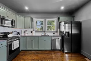 #28- *Modern Bungalow* - Image 2