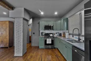 #28- *Modern Bungalow* - Image 5